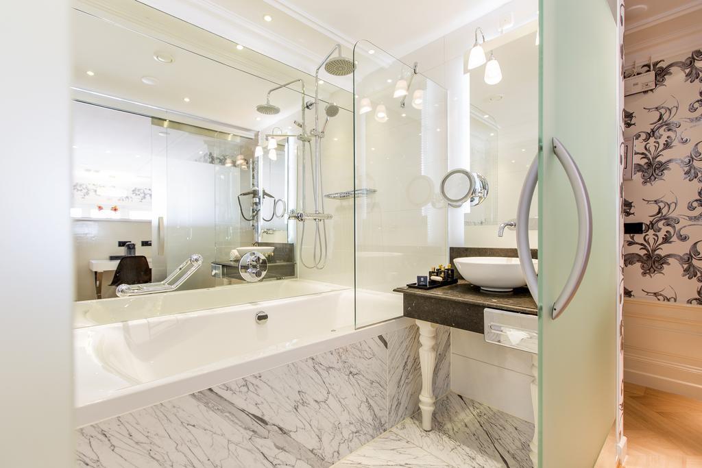Amsterdam Canal Residence Стая снимка